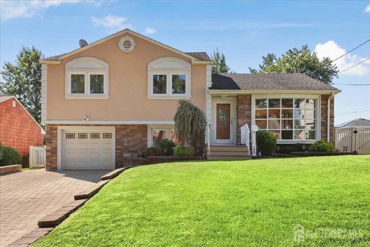 65 Hunter Lane, Woodbridge Proper, NJ, 07095