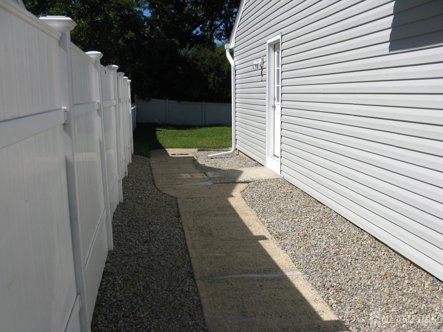 27 Violet Terrace, Milltown, NJ, 08850 image 11