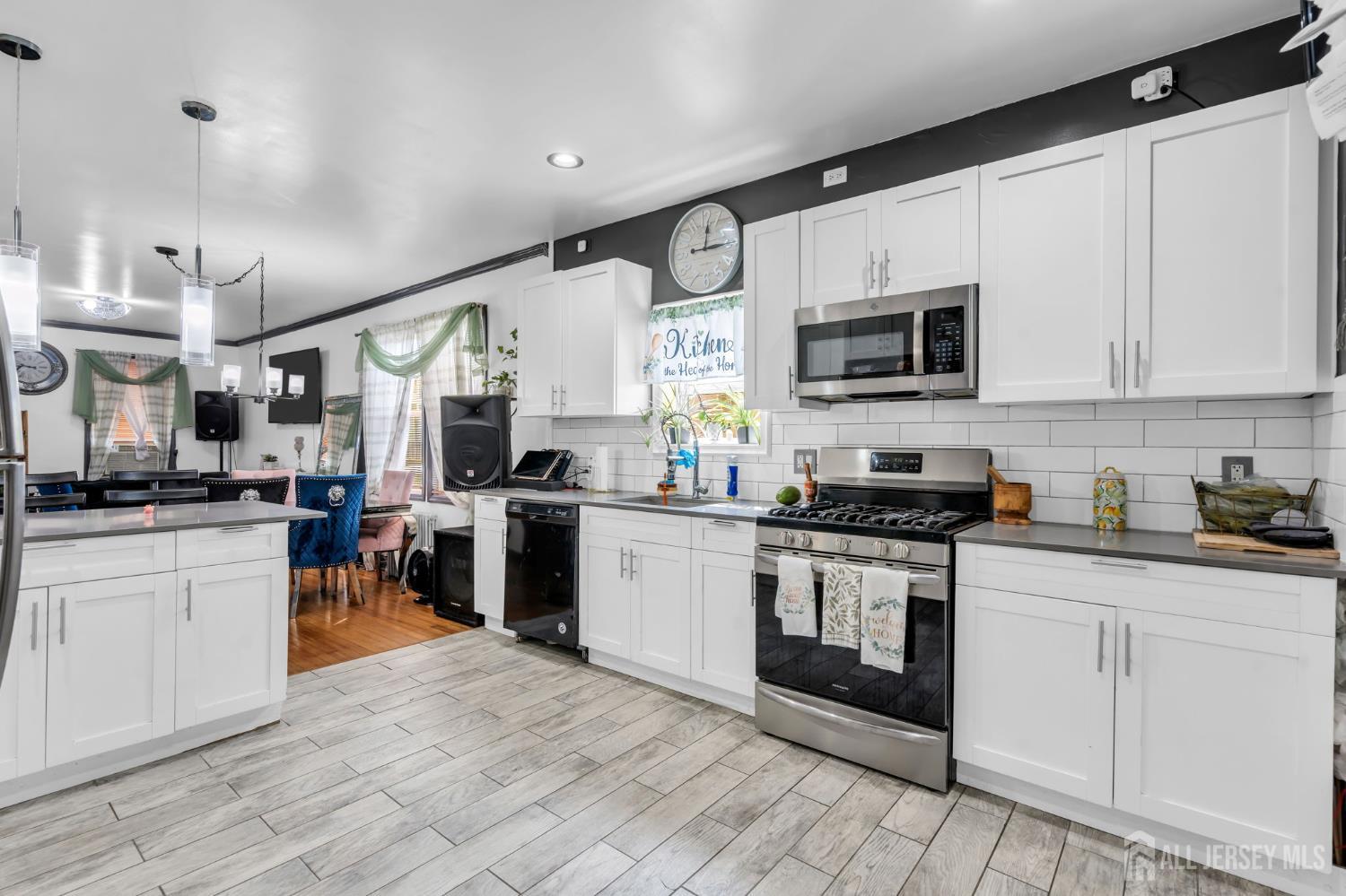 865 Birch Street, Perth Amboy, NJ, 08861 image 22