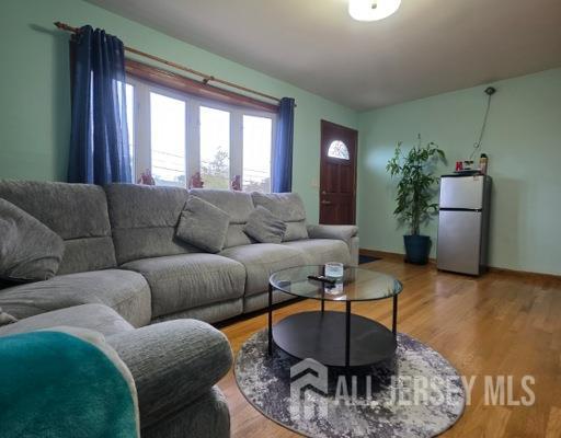 324 Evans Avenue Image 4