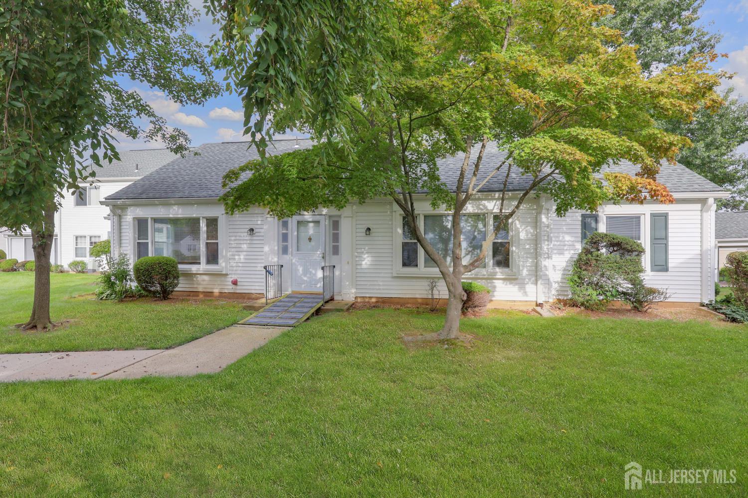 487 Somerset Lane 487A Image 3