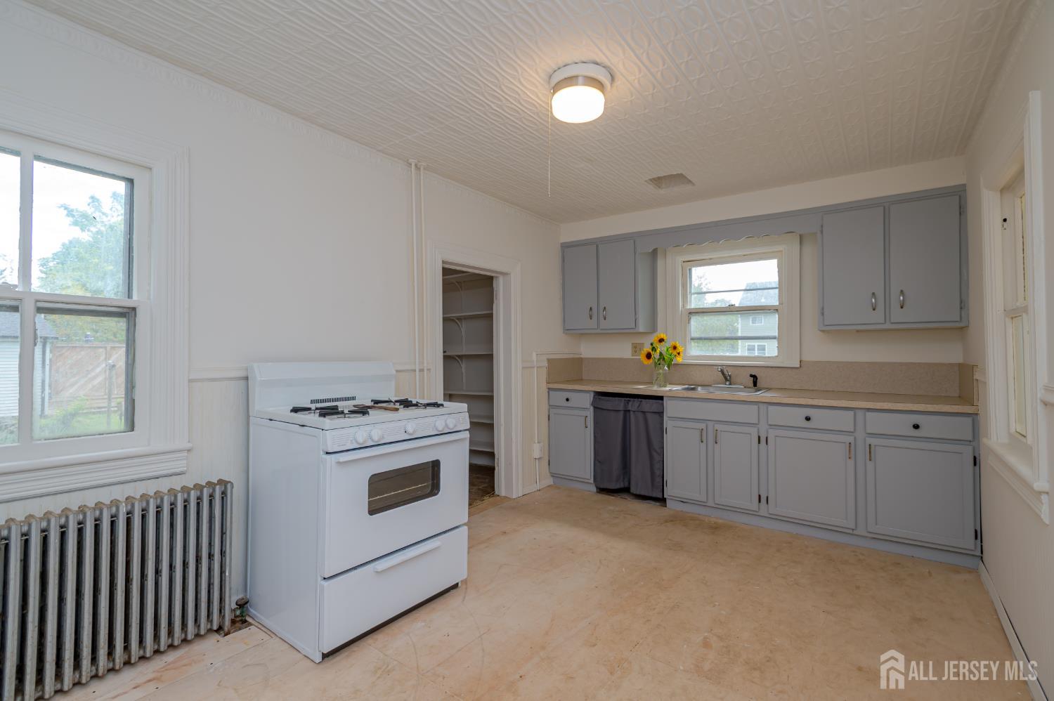 211 Main Street, Spotswood, NJ, 08884 image 14