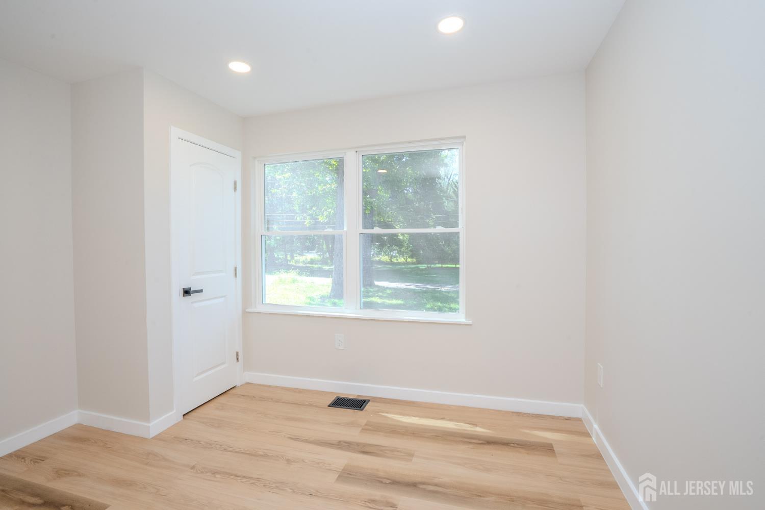 290 Fresh Ponds Road, South Brunswick, NJ, 08852 image 17