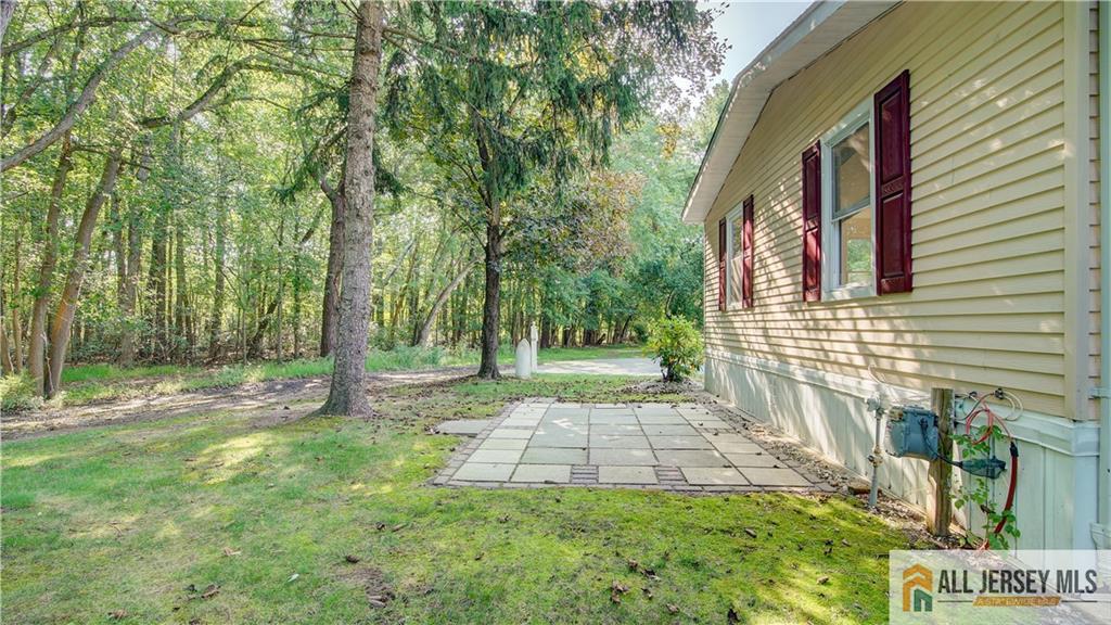 303 Woods End Court, Spotswood, NJ, 08884 image 29