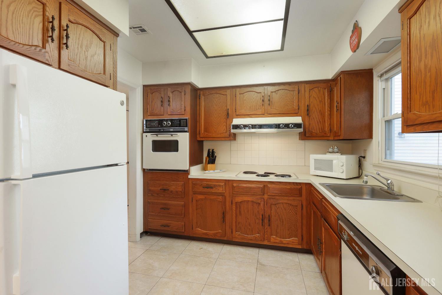 487 Somerset Lane 487A, Jamesburg, NJ, 08831 image 13