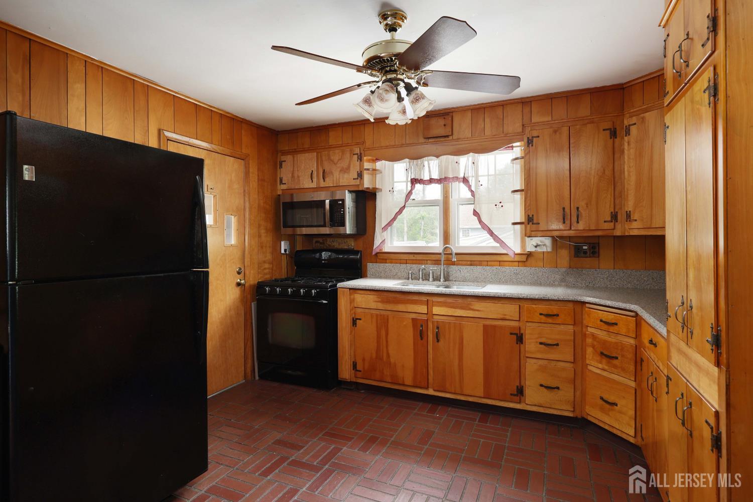 414 S Madison Avenue, Dunellen, NJ, 08812 image 12