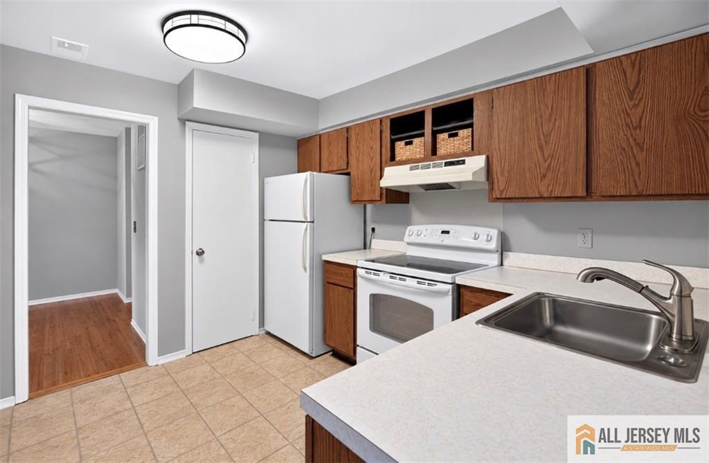 324 Gills Lane 2D, Iselin, NJ, 08830 image 10