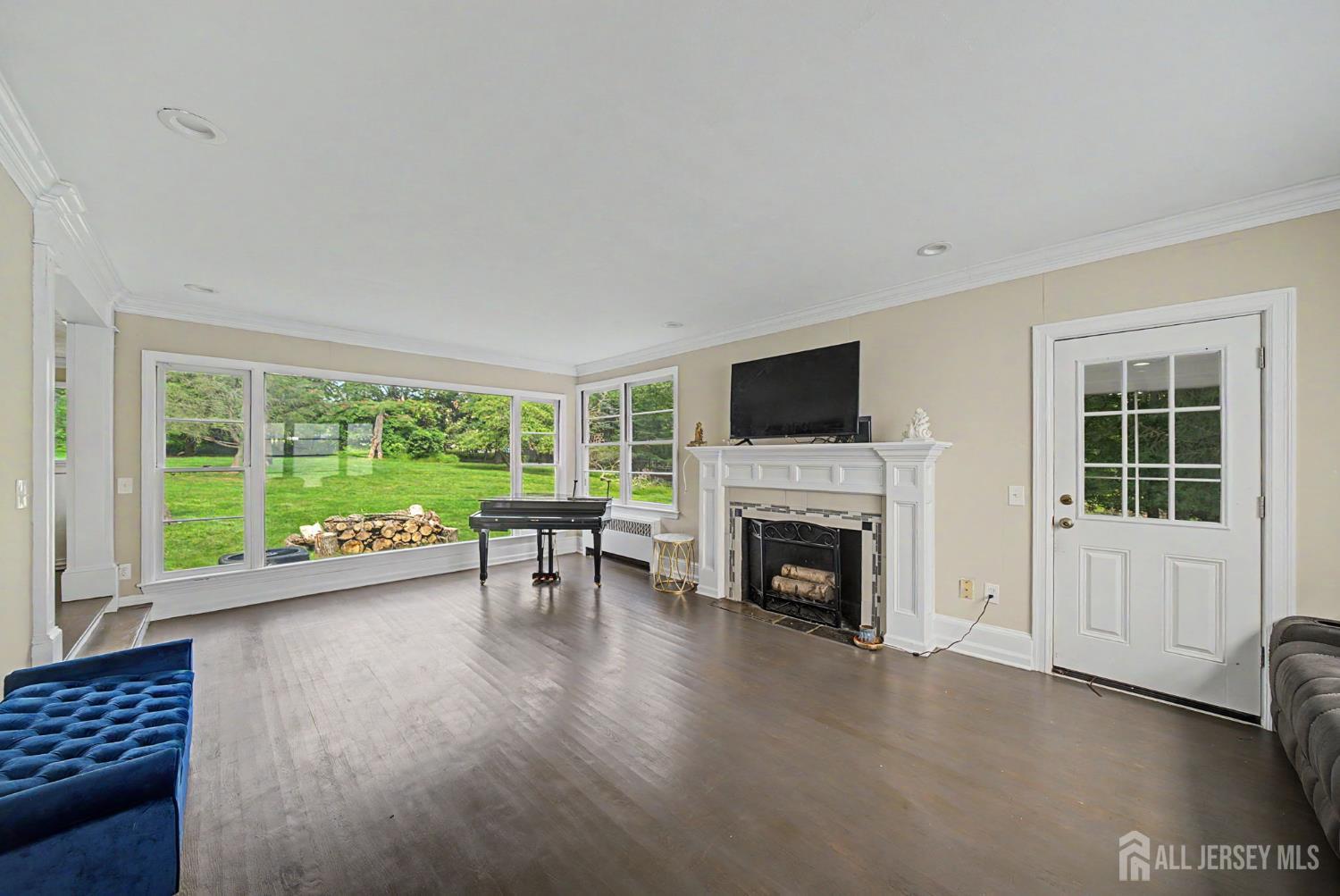 396 New Dover Road Image 3