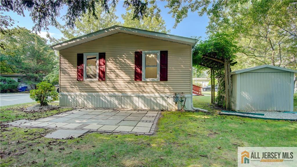 303 Woods End Court, Spotswood, NJ, 08884 image 28