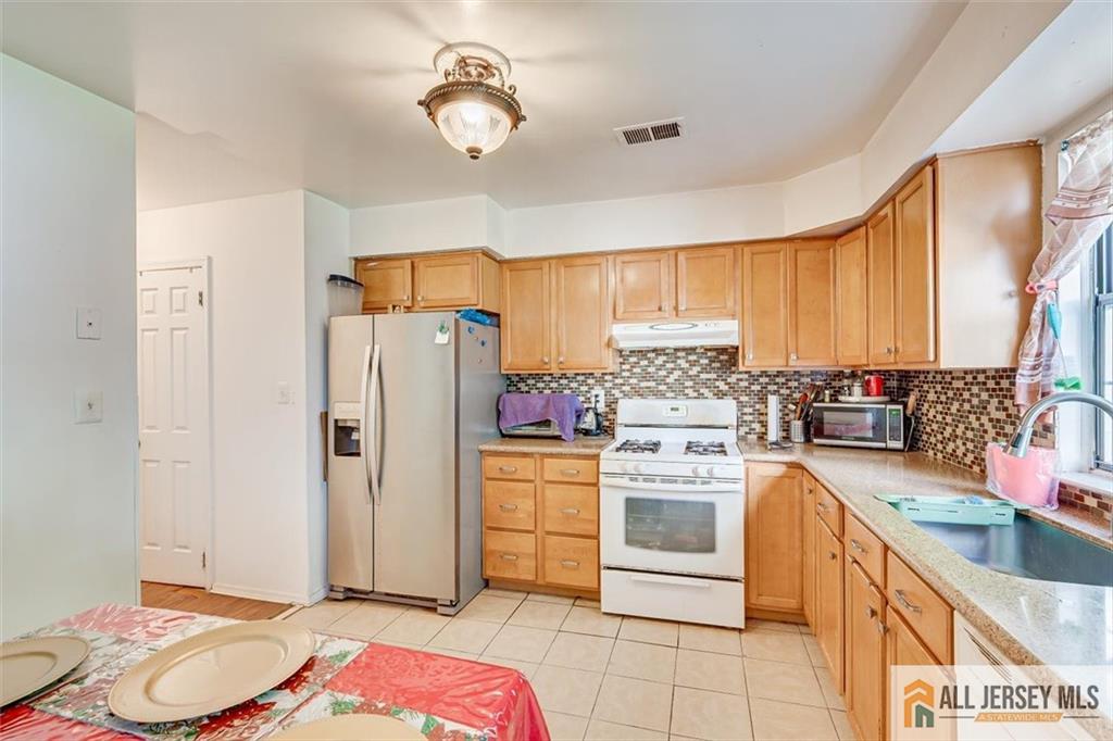 2704 Cricket Circle 2704, Edison, NJ, 08820 image 15
