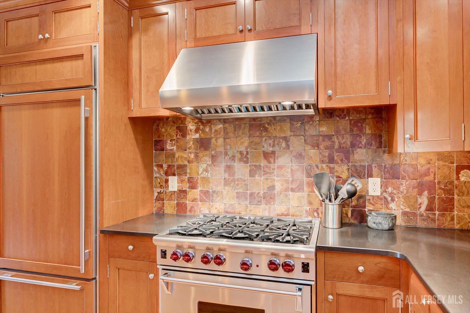 4 Edgewood Road, Edison, NJ, 08820 image 23