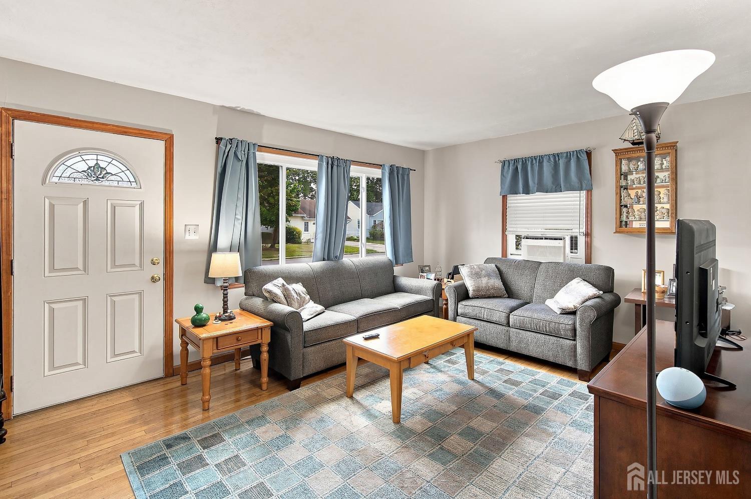 6 Burnham Road Image 3