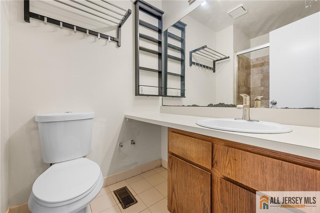 11 Canterbury Circle, Franklin, NJ, 08873 image 14