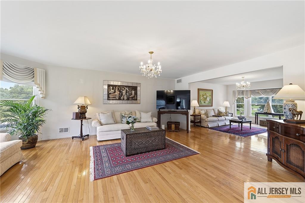 1 Launcelot Lane, Monroe, NJ, 08831 image 8