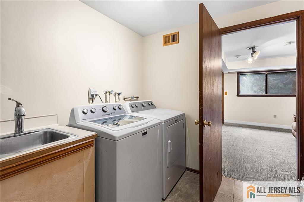 84 Diamond Lane, Old Bridge, NJ, 08857 image 36