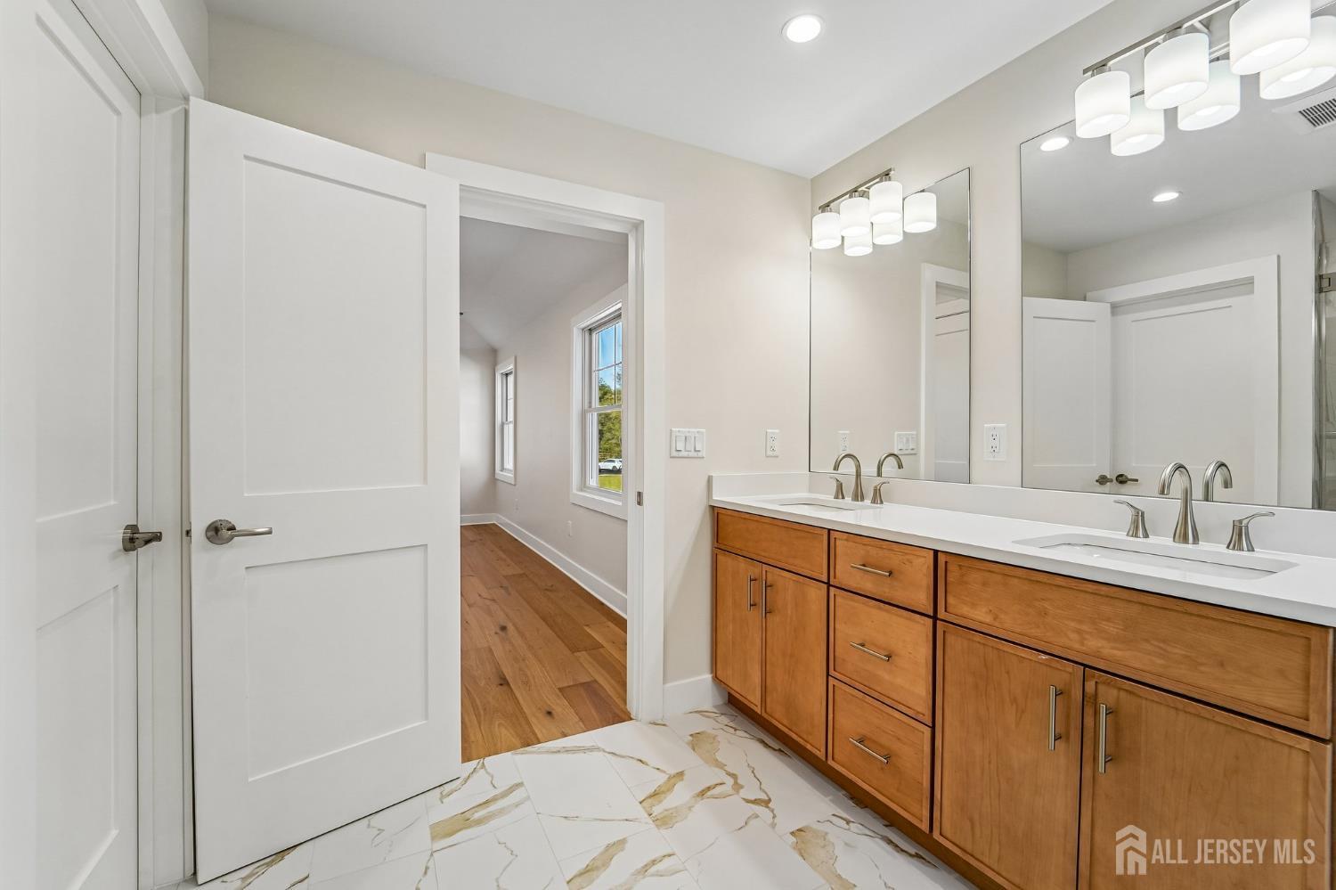 11 Scarlet Drive, Piscataway, NJ, 08854 image 36