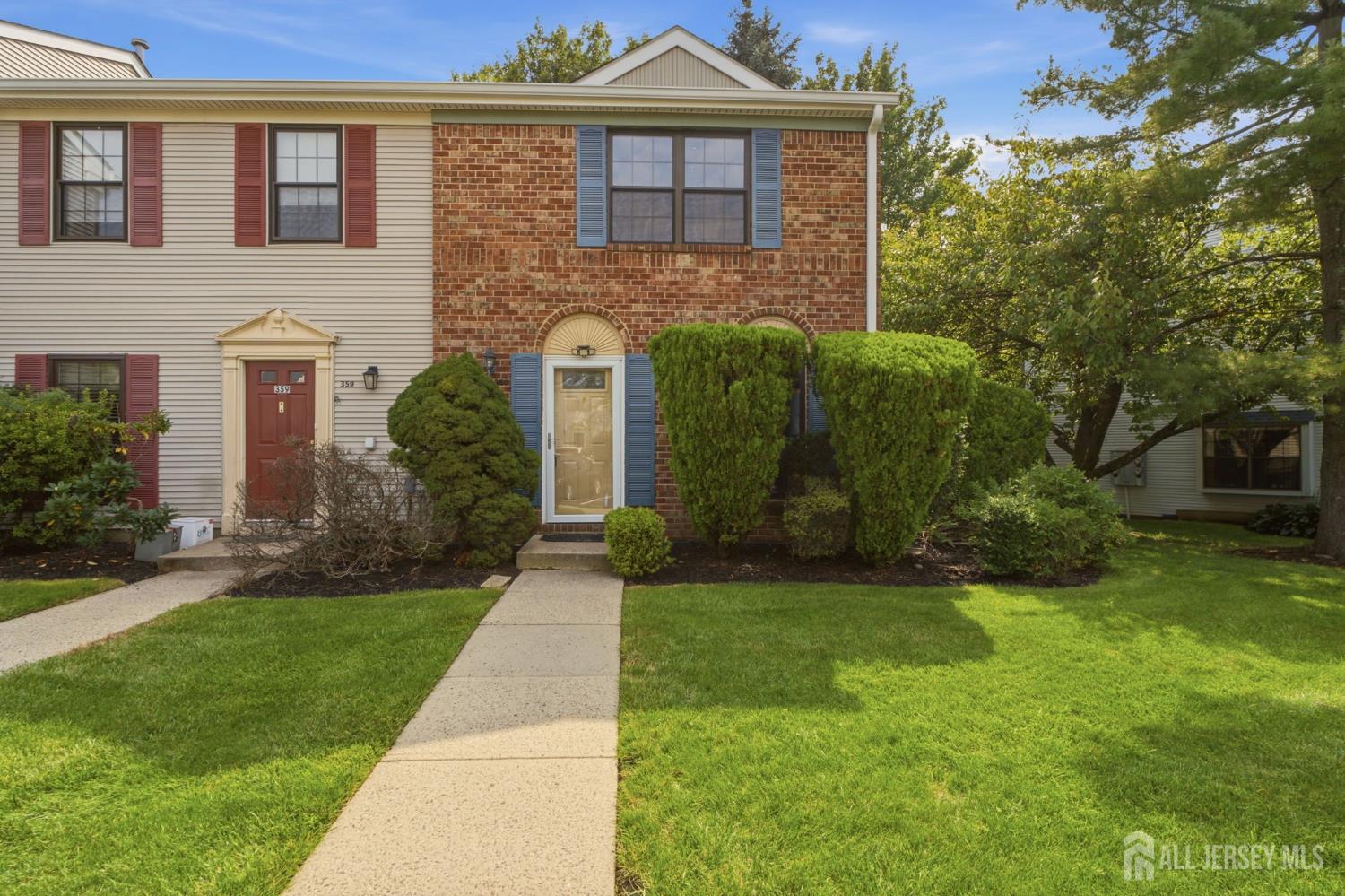 360 Bromley Place Image 2