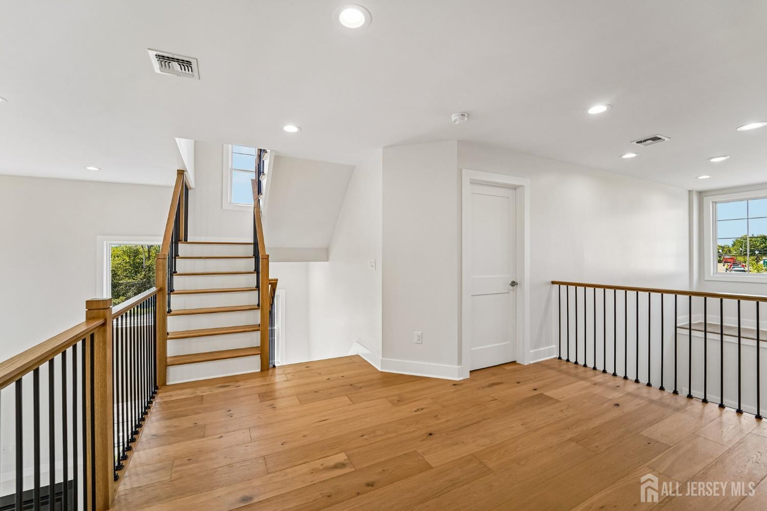 11 Scarlet Drive, Piscataway, NJ, 08854 image 28