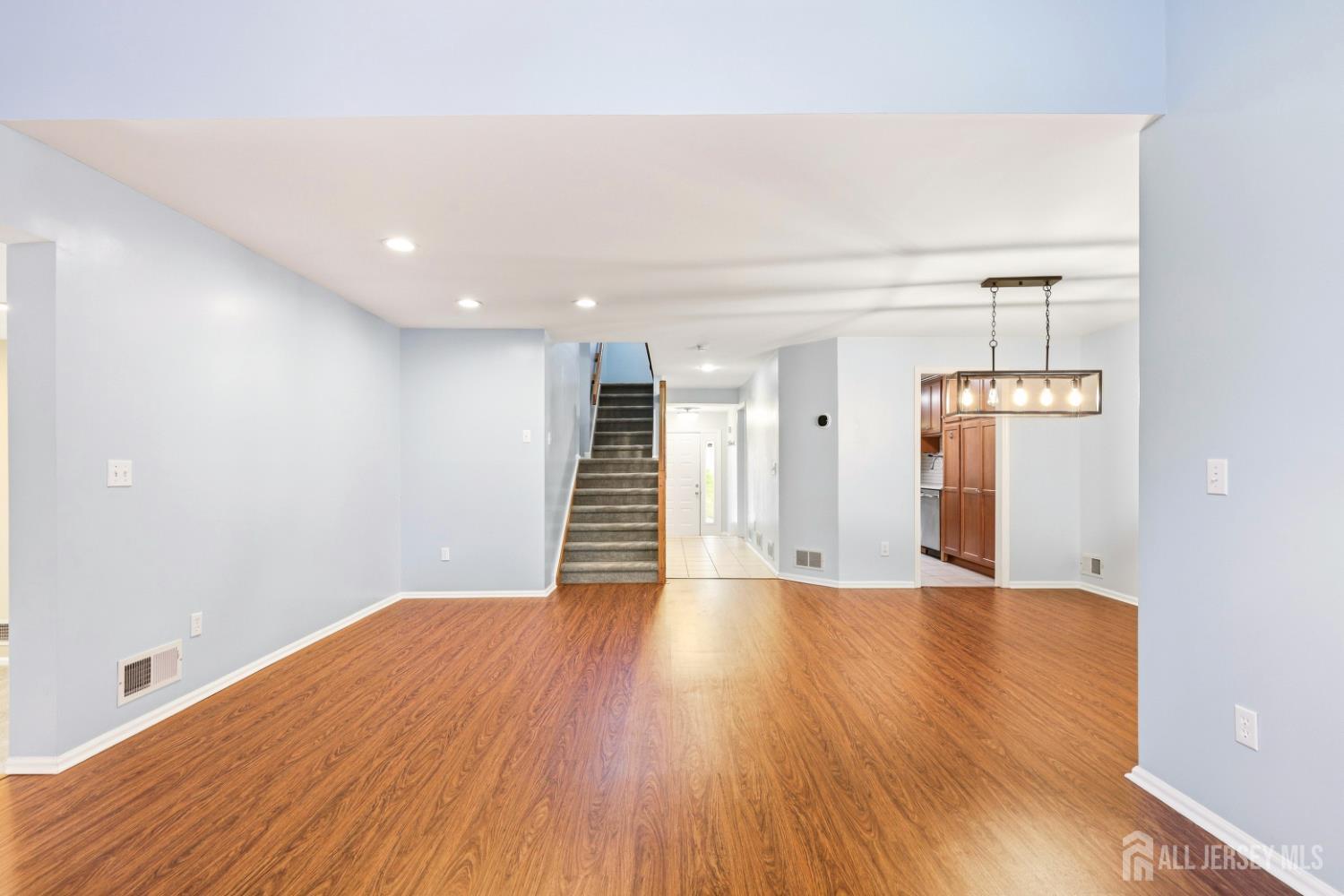 118 Kingsland Circle, South Brunswick, NJ, 08852 image 17