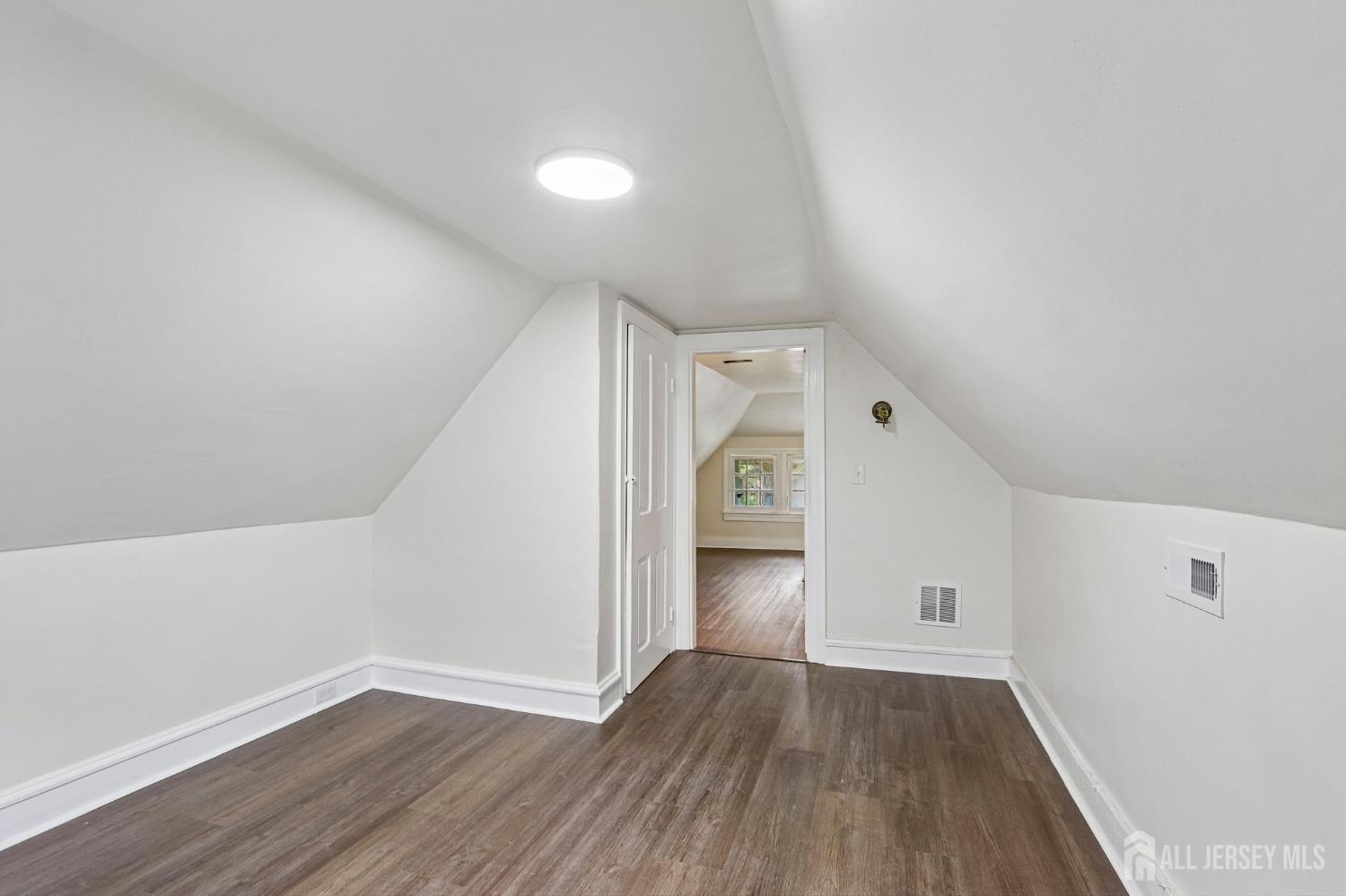 53 S Woodland Avenue, Woodbury Heights, NJ, 08096 image 10
