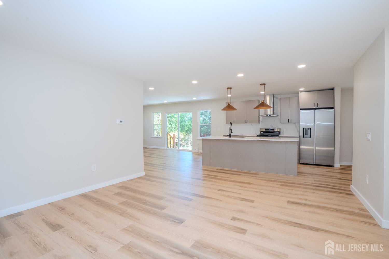 290 Fresh Ponds Road Image 4