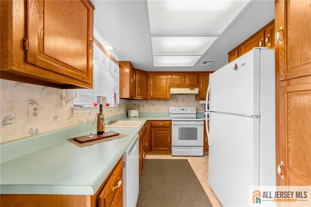 376 Stirling Drive 376A, Jamesburg, NJ, 08831 image 11