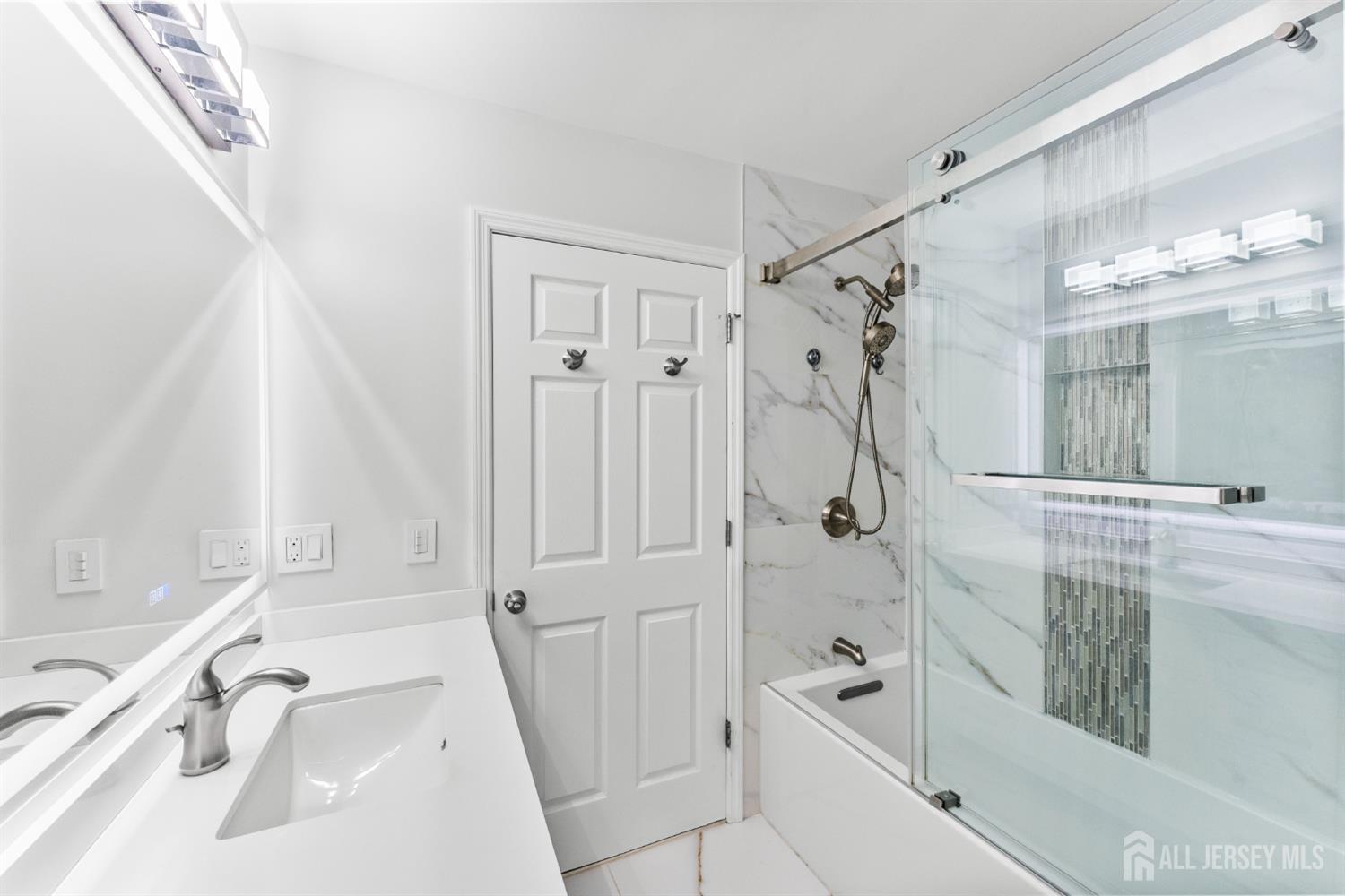 6 Windsong Circle, East Brunswick, NJ, 08816 image 27