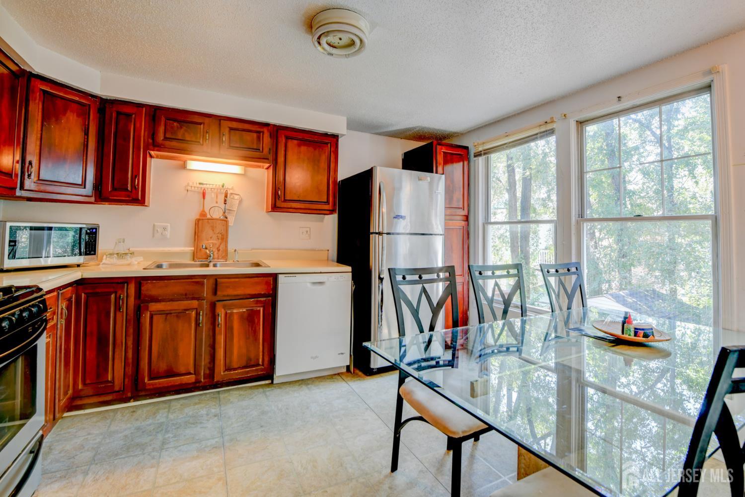 493 Fayette Street Image 4