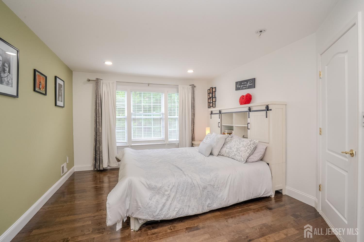 110 Briarwood Drive, North Brunswick, NJ, 08902 image 27
