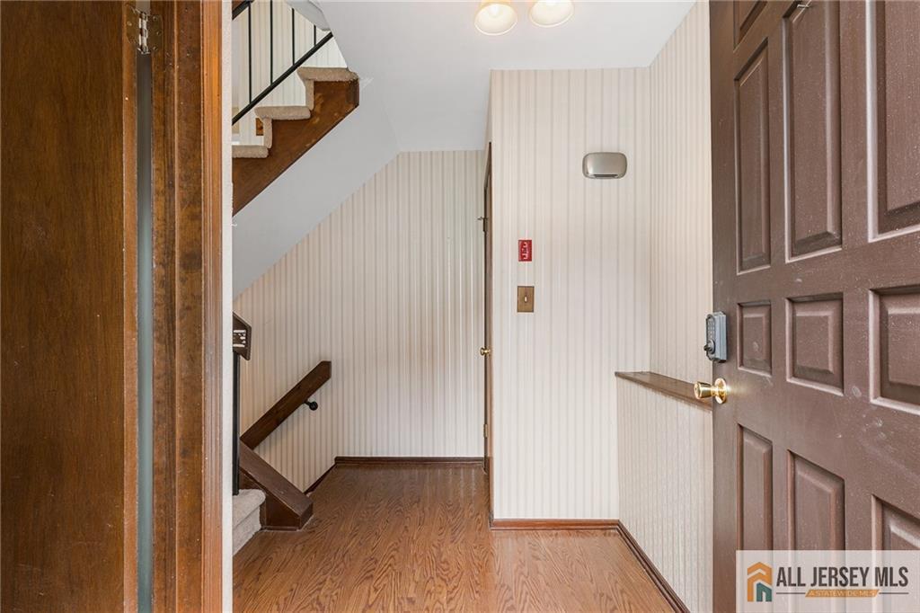 84 Diamond Lane Image 2