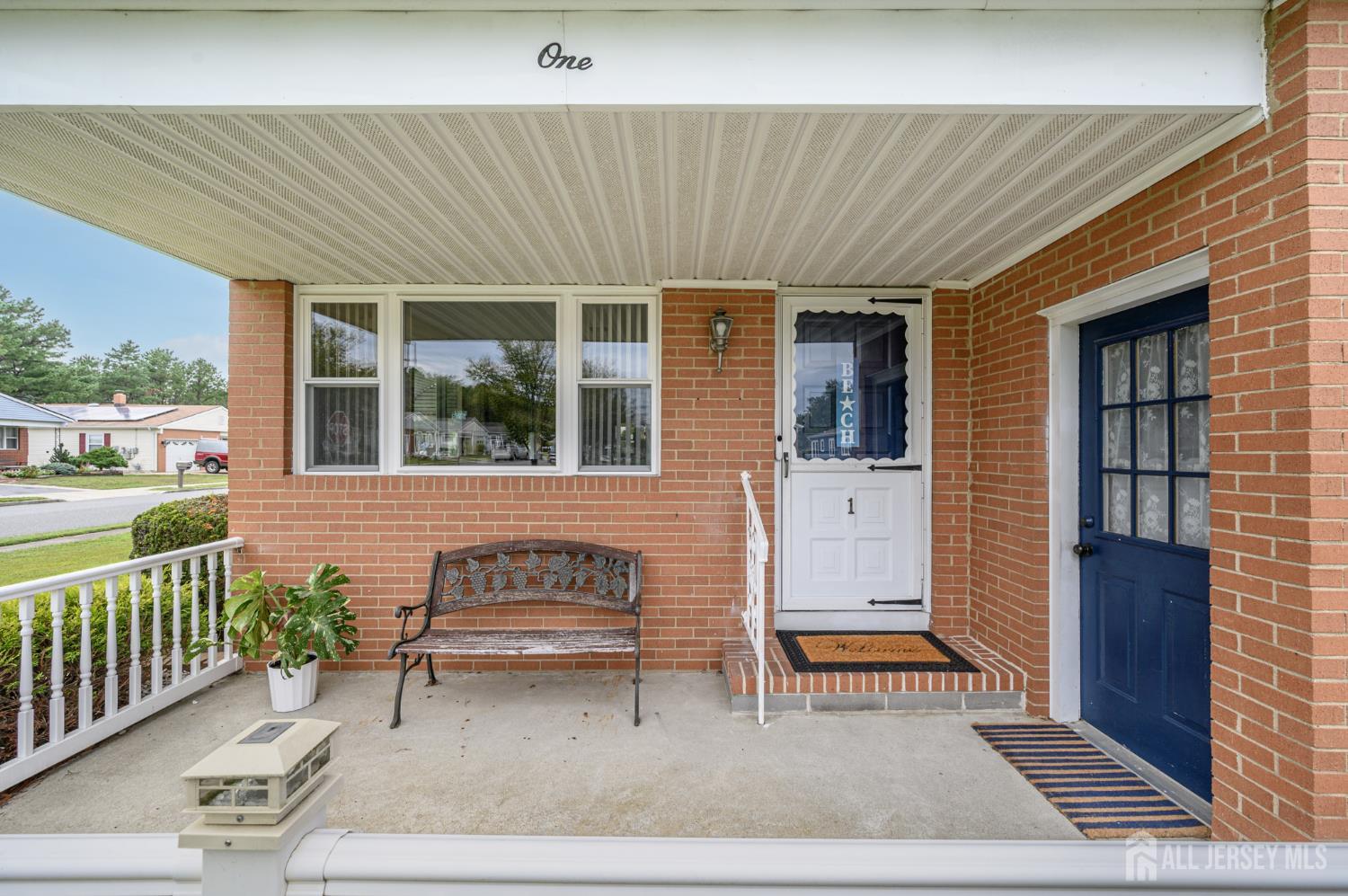 1 Selkirk Avenue Image 2