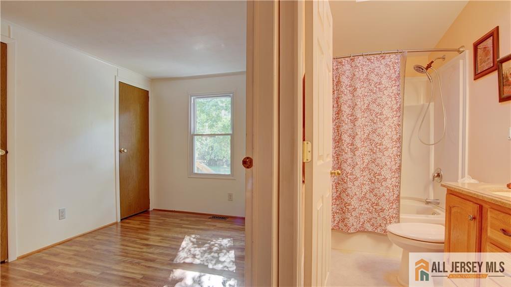 303 Woods End Court, Spotswood, NJ, 08884 image 22