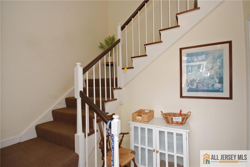 68 Gloucester Way N Image 4