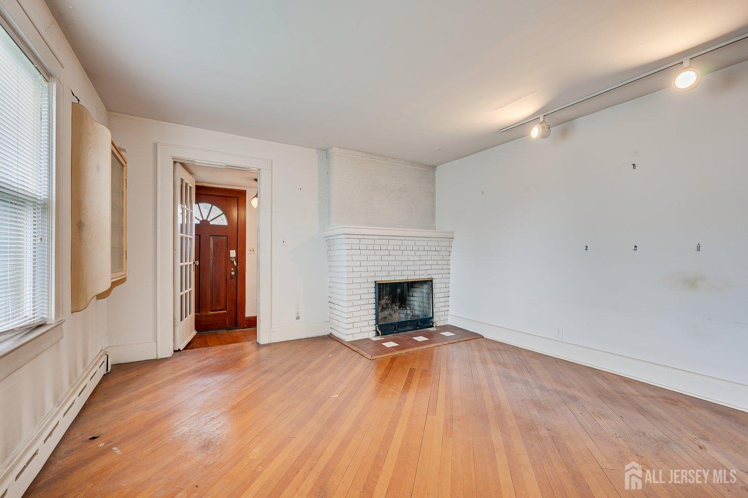 462 Union Avenue Image 4