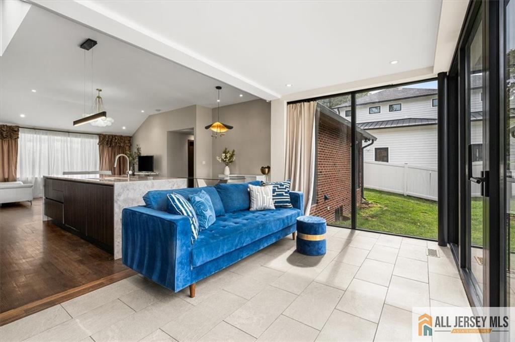 19 Garden Terrace, East Brunswick, NJ, 08816 image 25