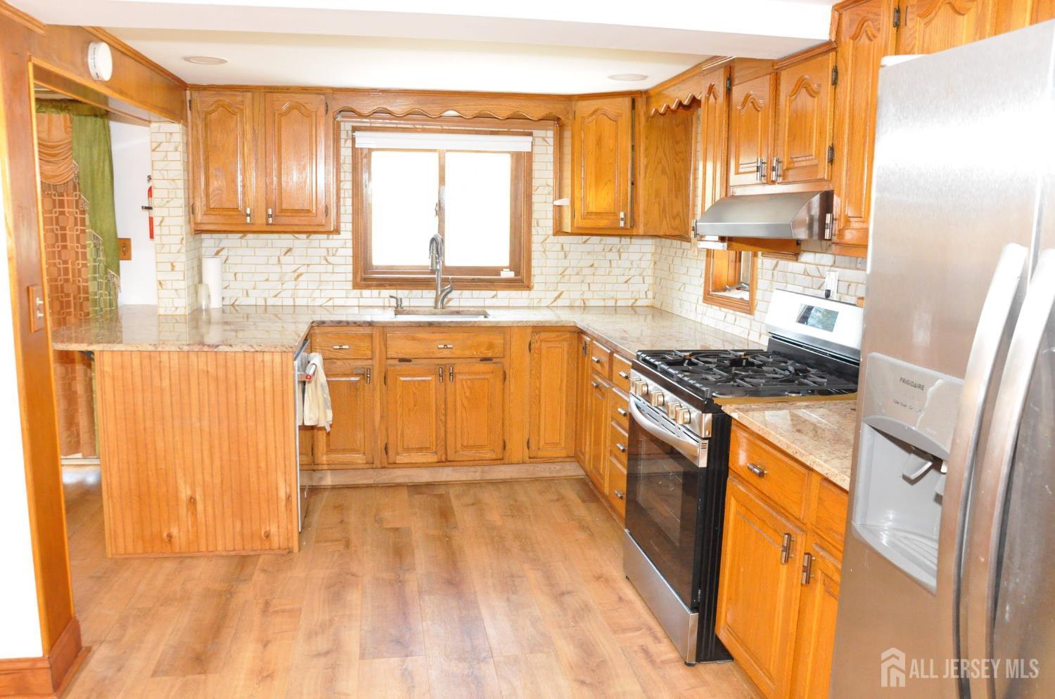9 FLORENCE Drive Image 5