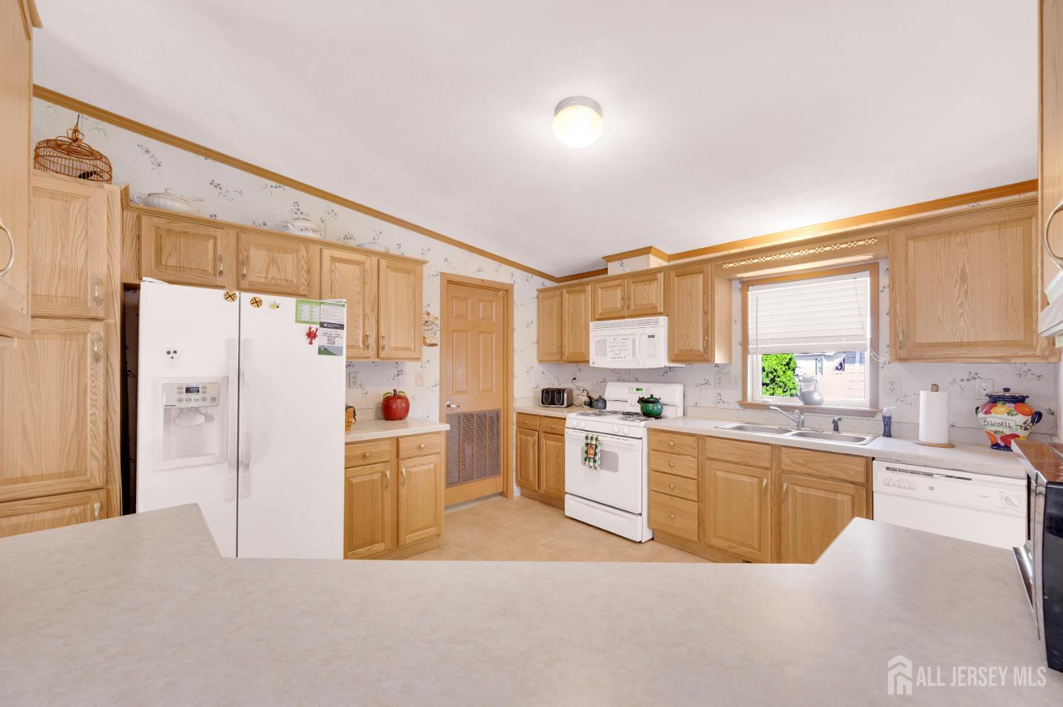 21 Sheryl Court, Spotswood, NJ, 08884 image 6