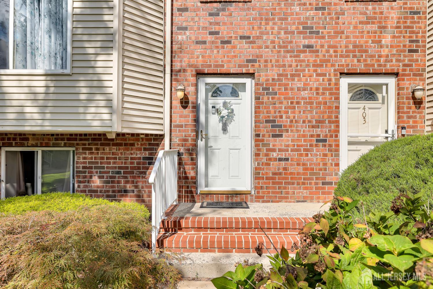 402 Holly Drive 402 Image 5
