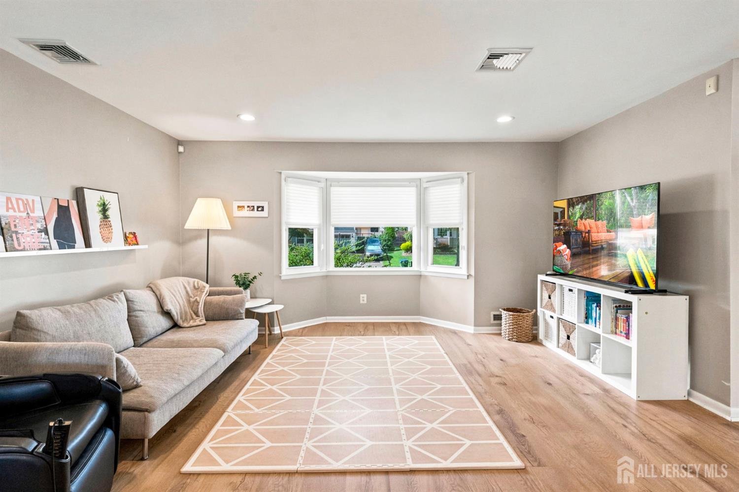9 Meyer Road, Edison, NJ, 08817 image 24