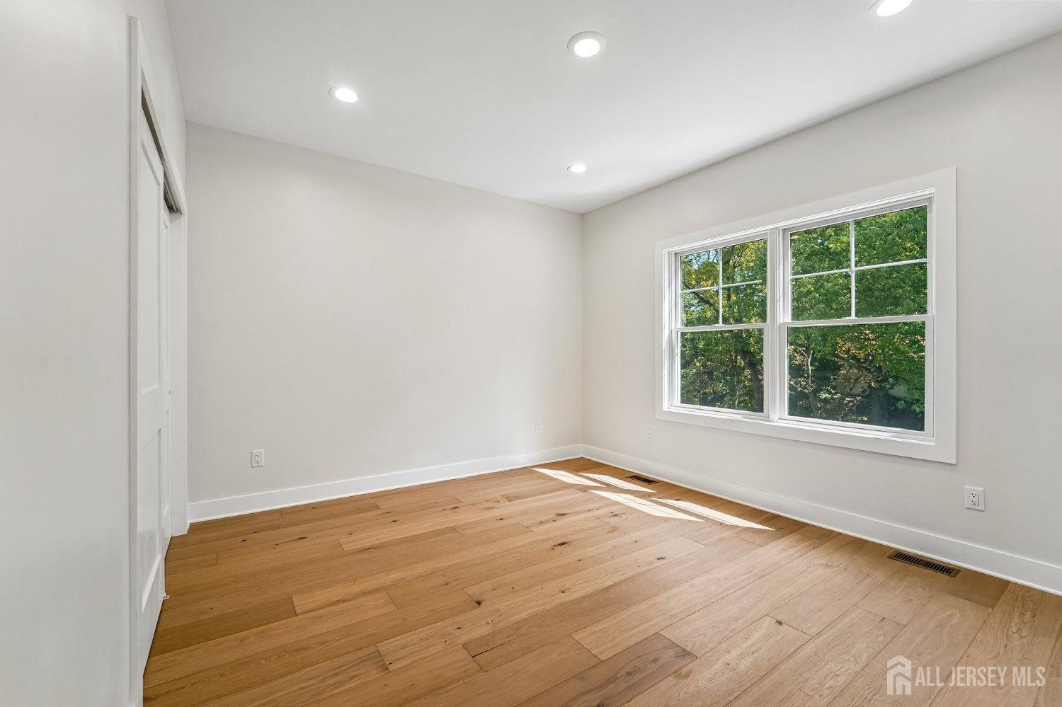 11 Scarlet Drive, Piscataway, NJ, 08854 image 24