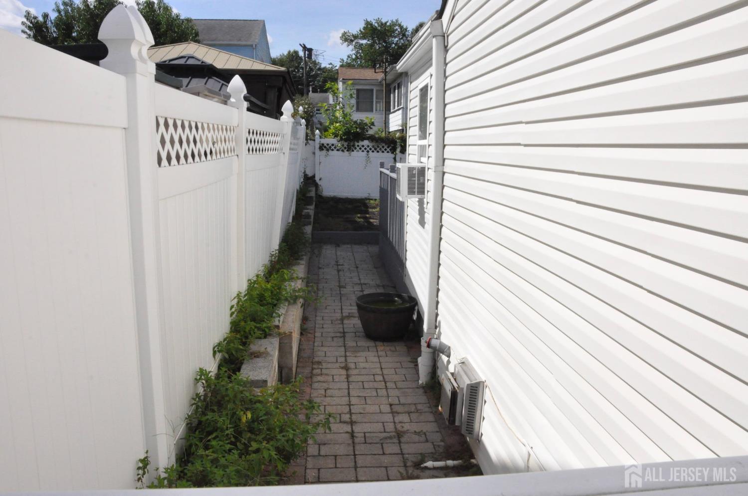 9 FLORENCE Drive, Parlin, NJ, 08859 image 18