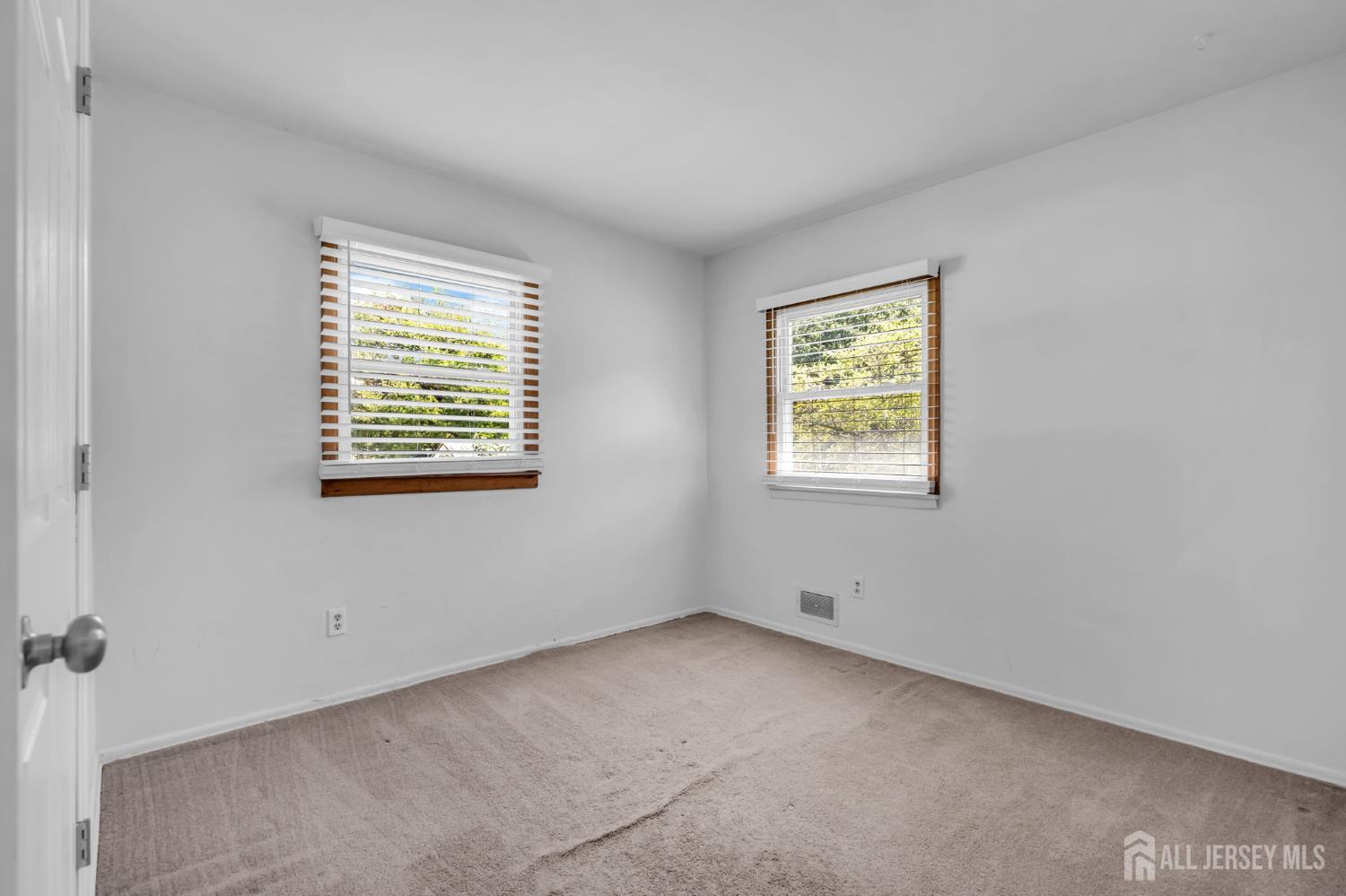 341 Middle Road, Hazlet, NJ, 07730 image 11