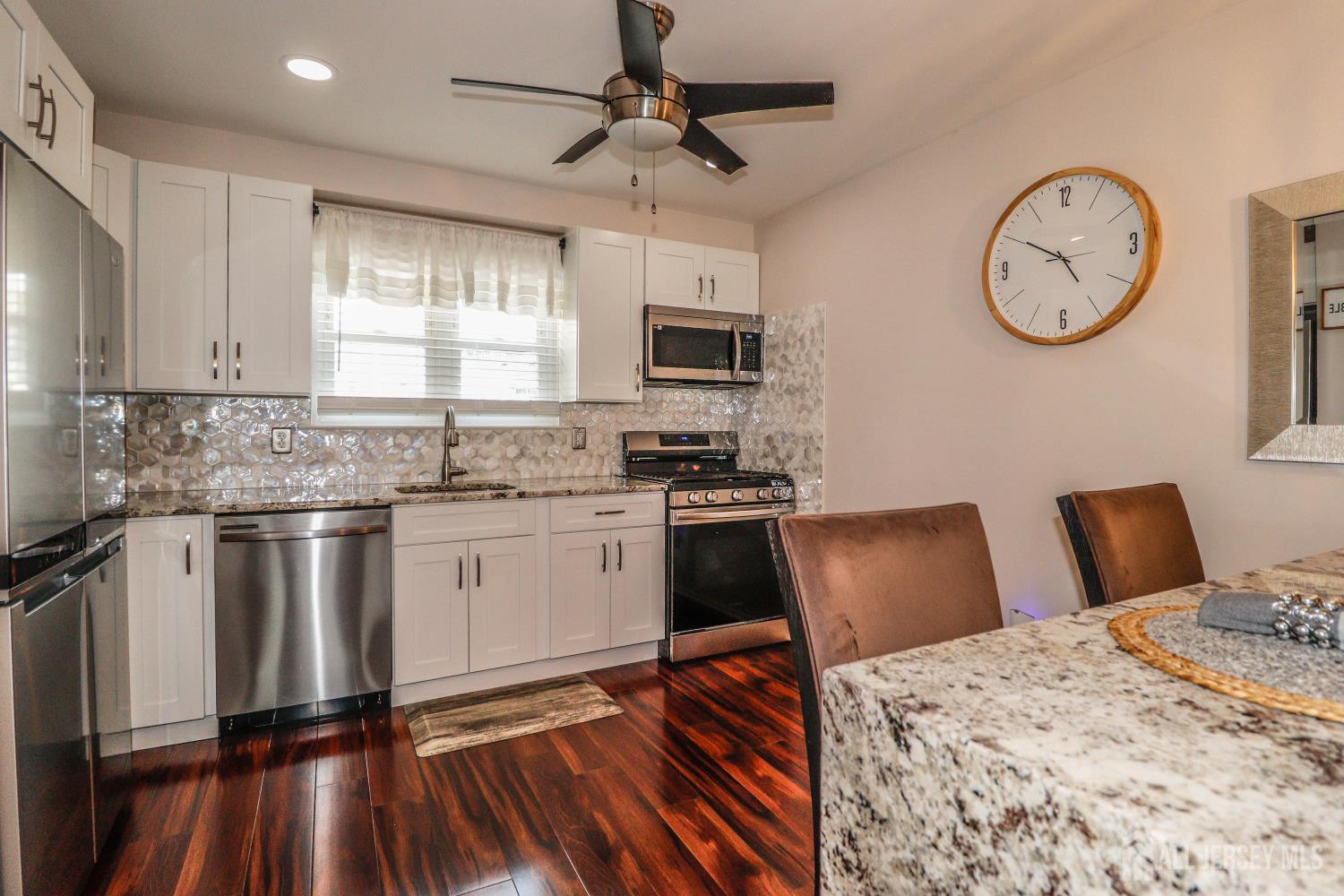 323 Ventnor Court Image 3
