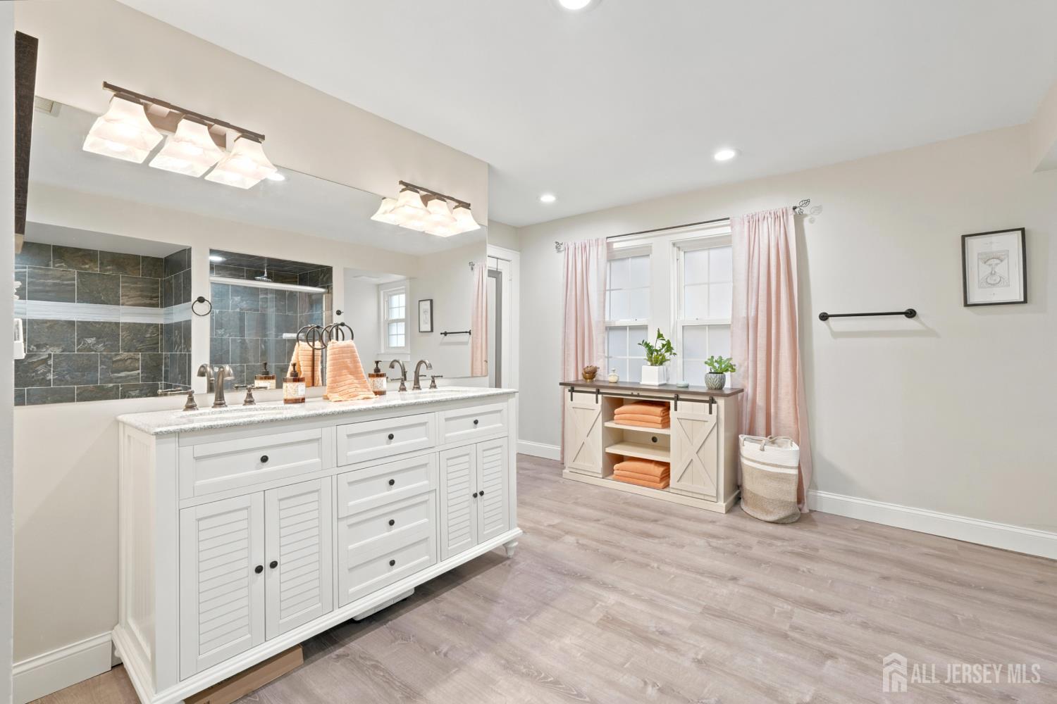 176 N Broadway Street, South Amboy, NJ, 08879 image 14