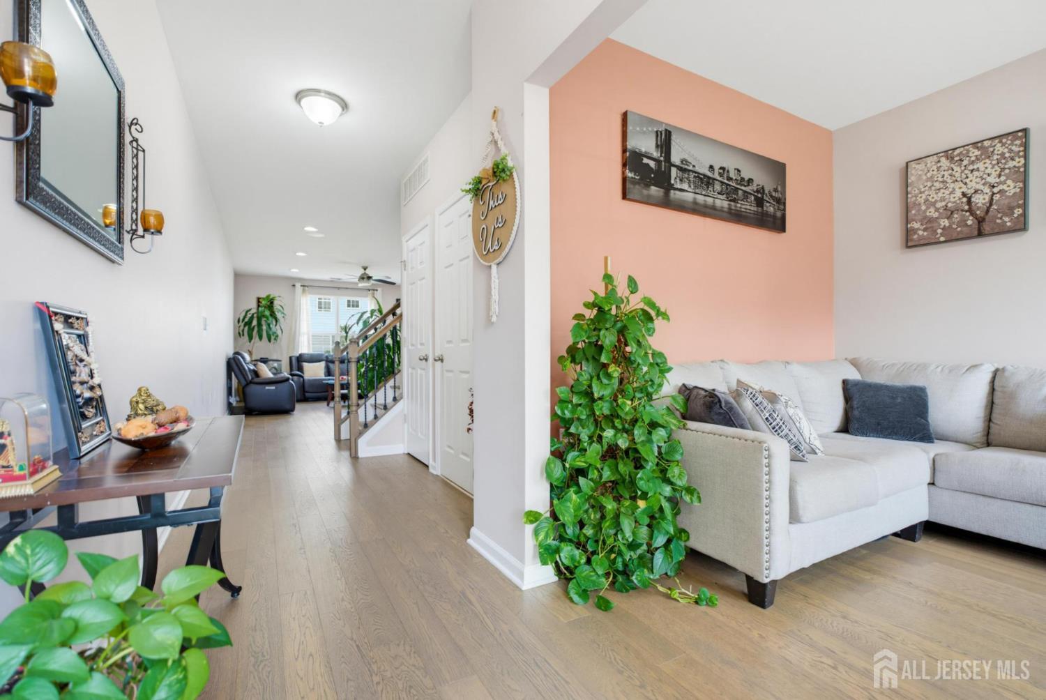 16 Morris Lane Image 2
