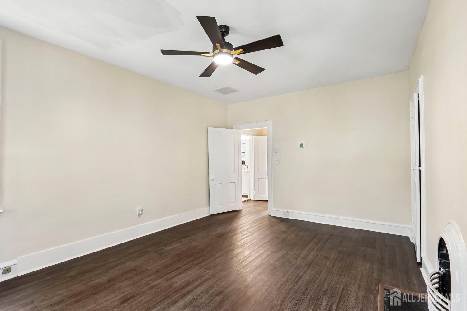 53 S Woodland Avenue, Woodbury Heights, NJ, 08096 image 23