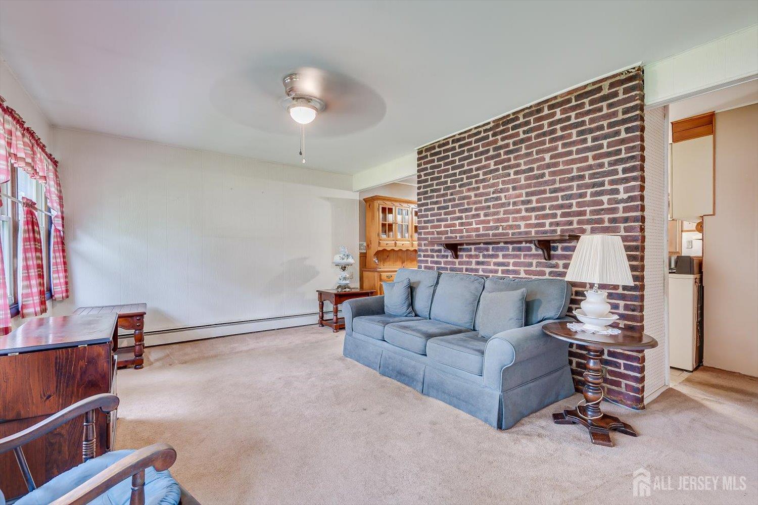 1041 Richard Boulevard Image 3