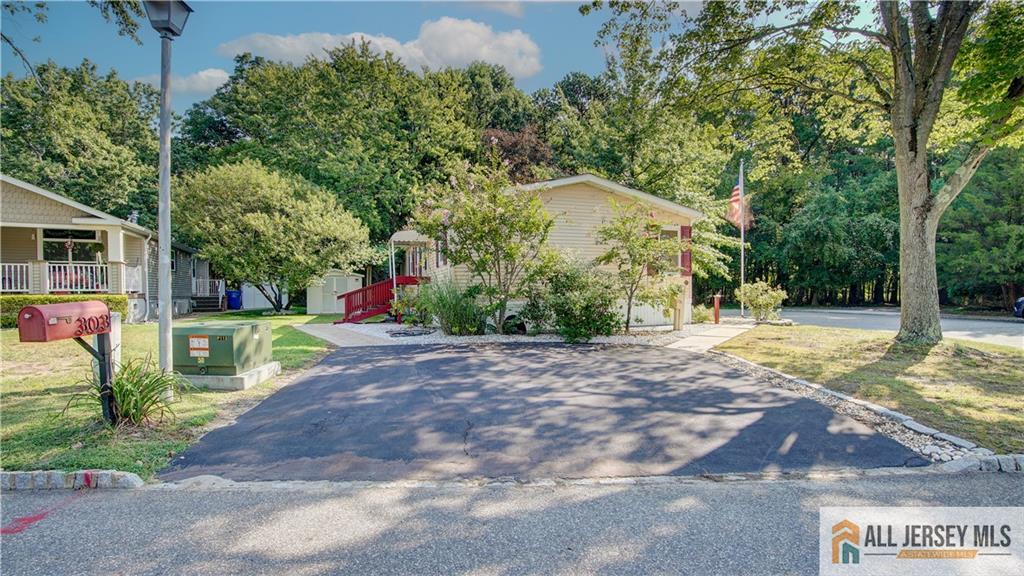 303 Woods End Court, Spotswood, NJ, 08884 image 30