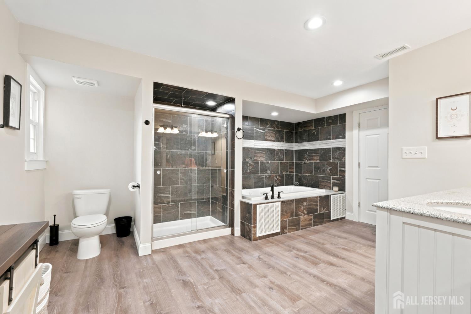 176 N Broadway Street, South Amboy, NJ, 08879 image 15