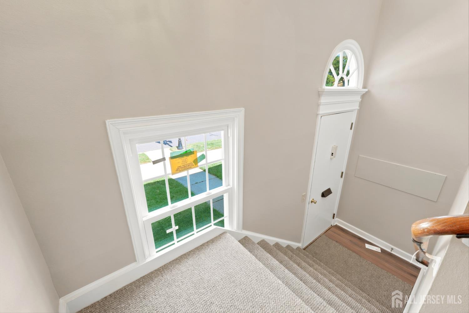 8 Sussex Way N Image 5